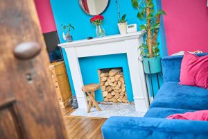 Photo 33- click for photo gallery